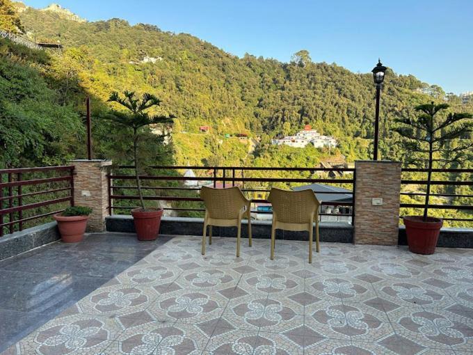 Hotel 7 Heavens Mussoorie Esterno foto